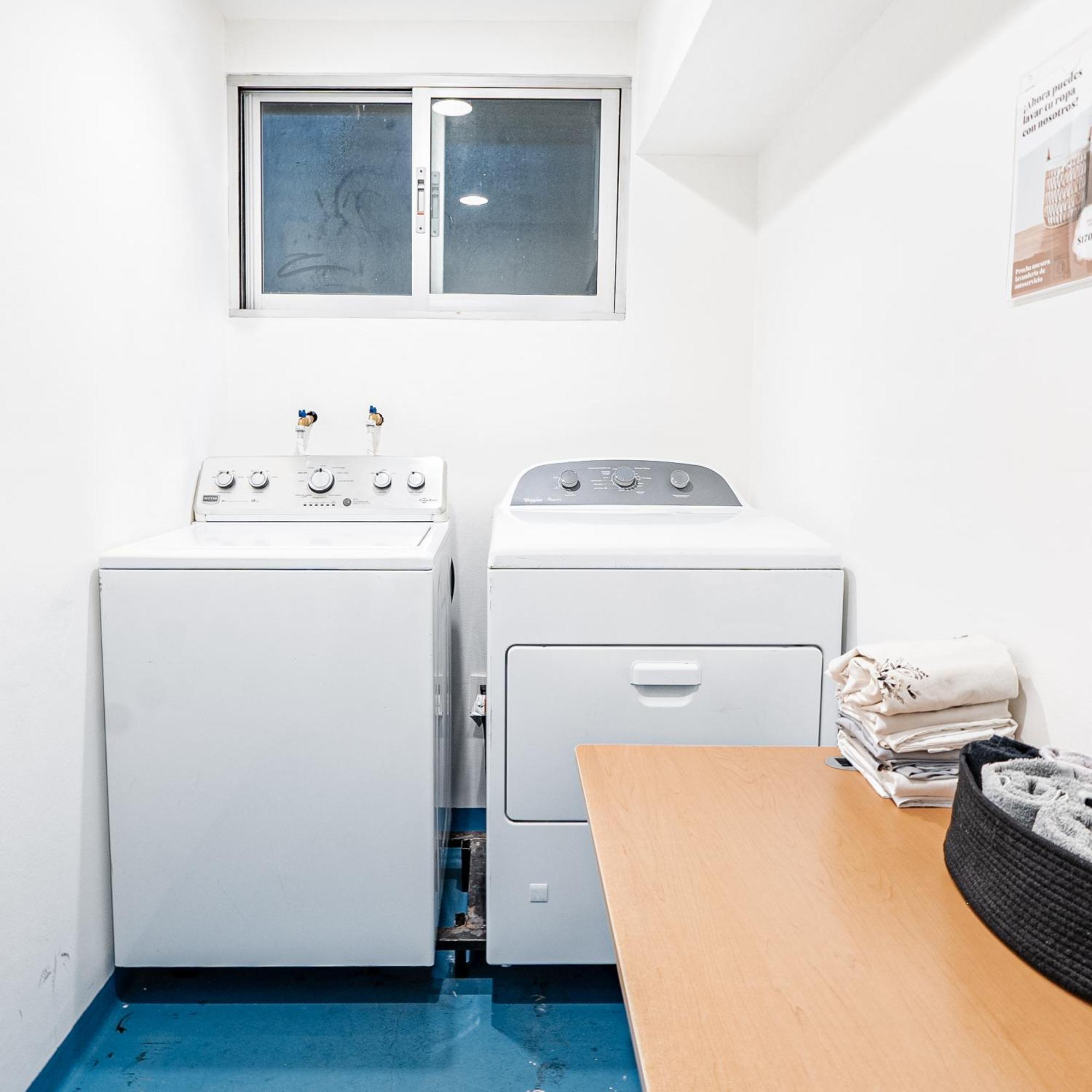 Cama En Habitacion Compartida Mixta 墨西哥城 外观 照片